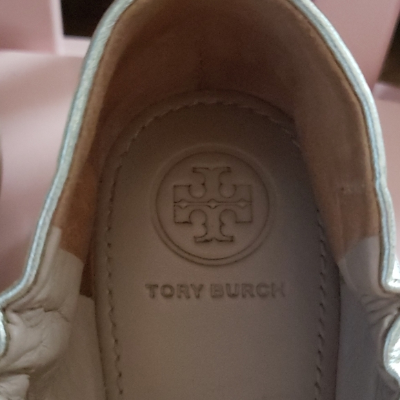Tory Burch gold flats (9) - Picture 2 of 8